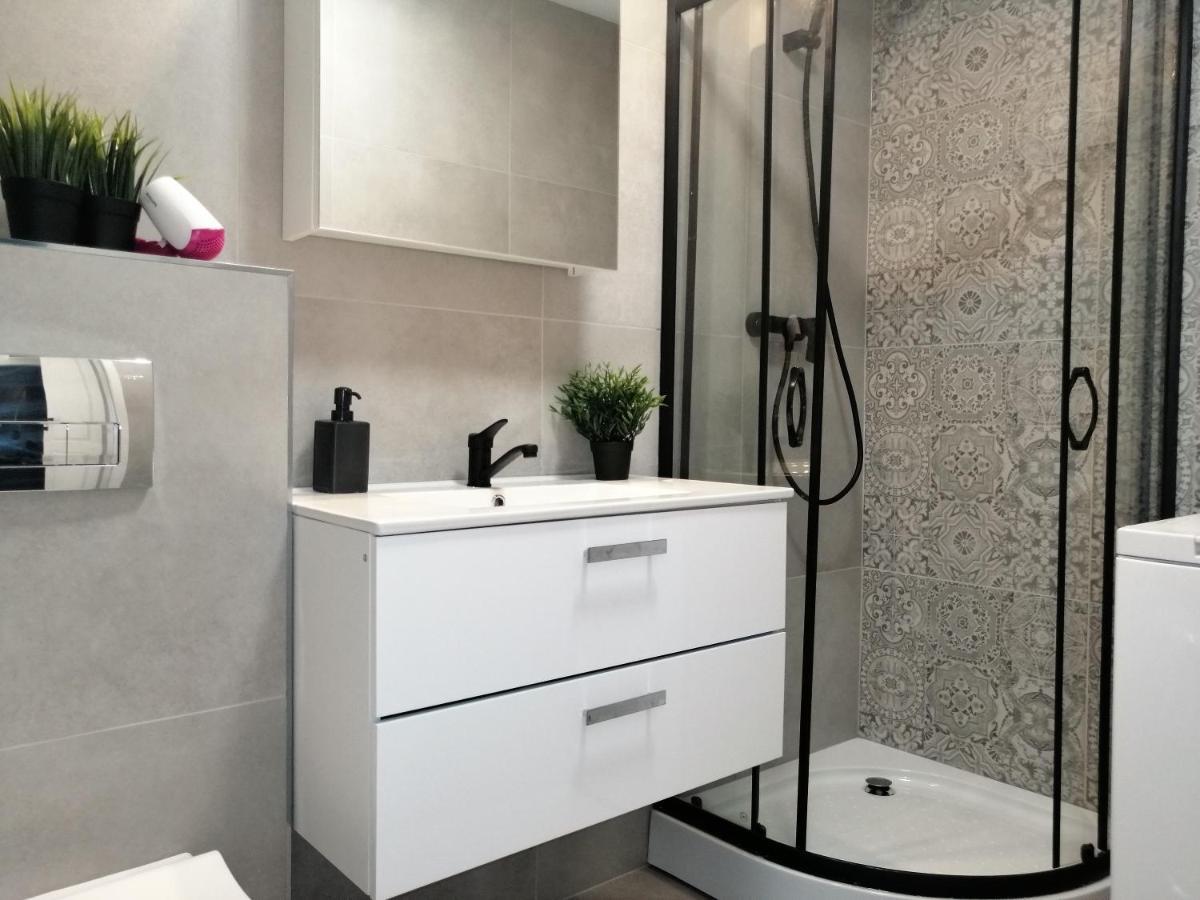 Marina Brzezno Apartment Przy Plazy กดัญสก์ ภายนอก รูปภาพ